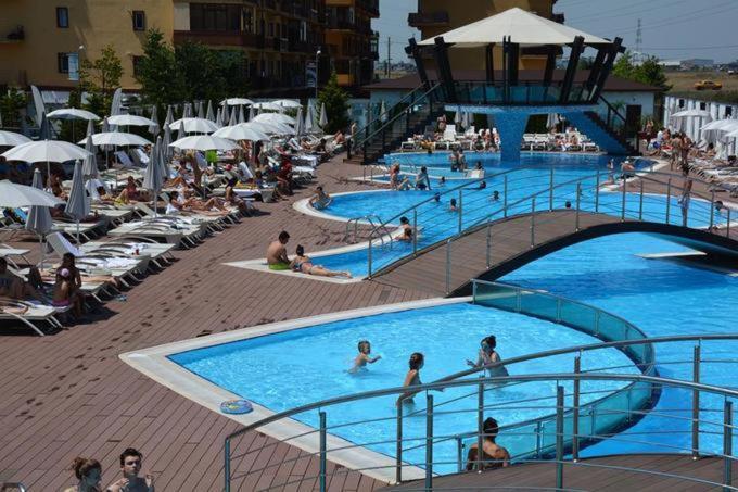 Appartamento Militari Luxury Flat Roşu Esterno foto